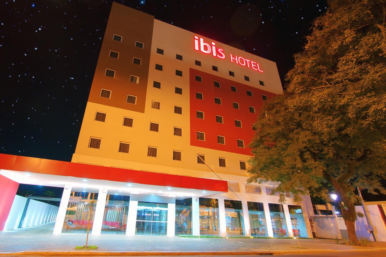 Отель Ibis Cascavel Экстерьер фото